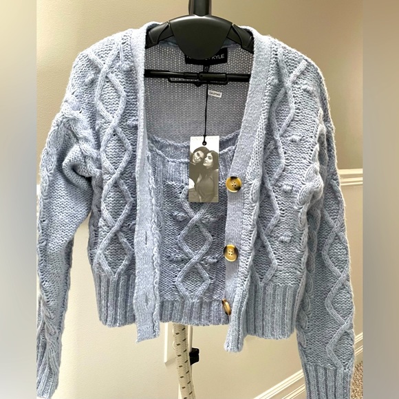 NWT Cropped Sweater Set Kendall & Kylie Brand - Picture 1 of 4